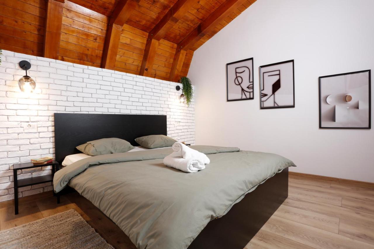 One Love Central Cottage บูคาเรสต์ ภายนอก รูปภาพ
